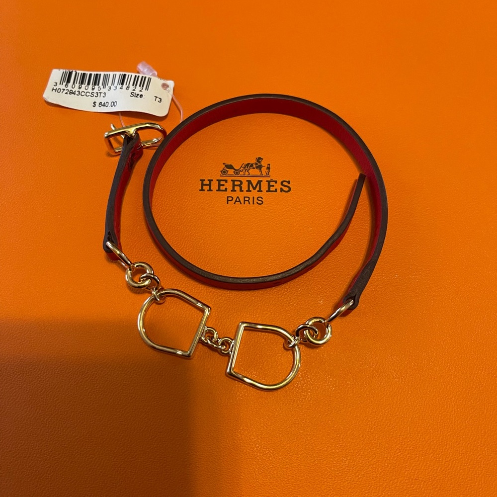 Etrier Double Tour bracelet - red for sale (other pic is for reference)
